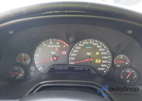 2001 Chevrolet Corvette из США, поврежденный, VIN 1G1YY22G115110389